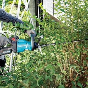 Makita 40Vmax XGT BL 60 cm (23-5/8") Cordless Hedge Trimmer (Bare Tool), UH006GZ