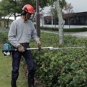 Makita 59 cm (23-1/4") MM4 Pole Hedge Trimmer, EN5950SH