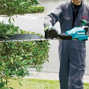 Makita 18V LXT BL 60 cm (23-5/8") Cordless Hedge Trimmer (Bare Tool), DUH604SZ