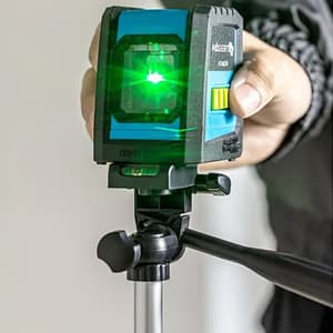 Hogert 505 - 520 Nm Self-Leveling Cross Line Laser Level (Green), HT4M074