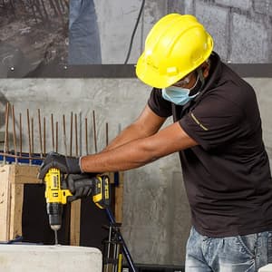 Dewalt 18V / 13 mm XR Lithium-Ion Cordless Hammer Drill/Driver with 2x1.5 Ah Batteries Included, DCD776S2-IN