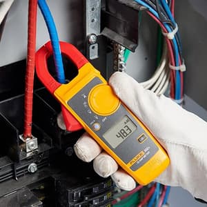 Fluke 302+ 400A AC CAT III Digital Clamp Meter