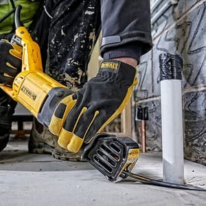 Dewalt 1100W / 29mm Corded Electric Variable Speed Reciprocating Saw with Heavy Duty carry Case, DWE305PK-QS