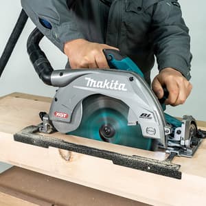 Makita 40Vmax XGT BL 270mm (10-5/8 inch) Cordless Circular Saw With Electric Brake & Soft Start, HS011GZ