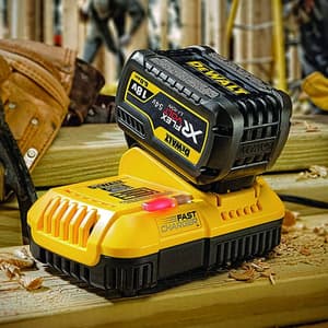 Dewalt 18V / 54V Fast Charger For charging XR Li ion FLEXVOLT & Standard XR Batteries, DCB118-QW