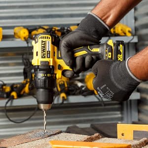 Dewalt 18V / 13mm XR Lithium-Ion Cordless Hammer Drill Machine Driver with Brushless Motor & 2x1.5 Ah Batteries Included, DCD777S2T-QW
