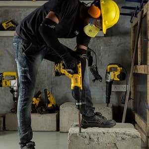 Dewalt 18V Li-ion 26mm SDS-Plus 3-Mode Cordless Hammer with Brushless Motor & 1x4.0Ah Battery, DCH133M1-QW