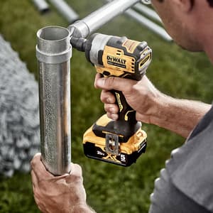 Dewalt 20V / 12.7 mm Cordless Brushless Impact Wrench With 2x5.0 Ah Batteries, Charger & Hog Ring Anvil Kit, DCF911P2-IN