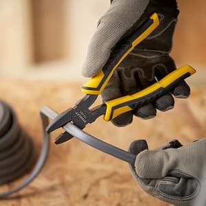 Stanley 7 inch / 180 mm Dynagrip Combination Plier, STHT0-74454