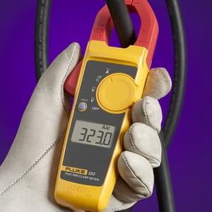 Fluke 323 400A True-RMS Clamp Meter