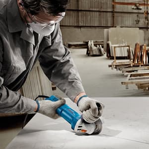 Bosch 100mm / 4 inch 800W Professional Angle Grinder (With 2x Cutting Disc & 1x Grinding Disc), GWS 800