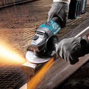 Makita 40Vmax XGT BL 125 mm (5") Cordless Angle Grinder with Rapid Charger & 2 Pcs 4.0Ah Batteries, GA029GM201