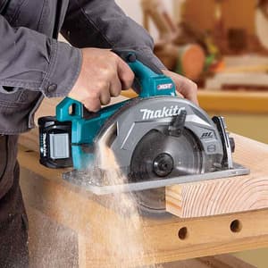 Makita 40Vmax XGT BL 190 mm (7-1/2") Cordless Magnesium Circular Saw with Electric Brake & Soft Start (Bare Tool), HS003GZ