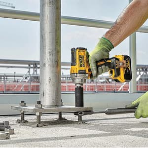 Dewalt 18V / 400Nm XR Li ion 1/2 inch Cordless Impact Wrench with Brushless Motors 2x5.0Ah Batteries Included, DCF894P2-QW