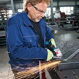 Bosch 100mm / 4 inch 18V Heavy Duty Cordless Angle Grinder (Brushless), GWS 18V-10 Kit