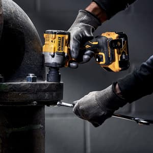 Dewalt 18V / 12.7 mm XR Cordless Brushless Compact Detent Pin Anvil Impact Wrench (Bare Tool), DCF922N-B1