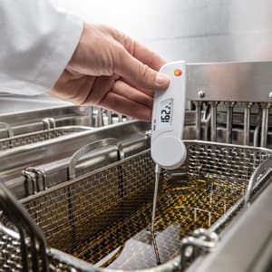 Testo -30 to +220°C Food Thermometer with Foldable Temperature Sensor, Testo 103