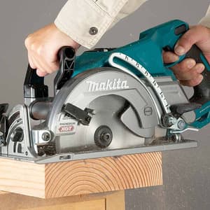 Makita 40Vmax XGT BL 185 mm (7-1/4") Cordless Magnesium Rear Handle Saw with Electric Brake & Soft Start (Bare Tool), RS001GZ