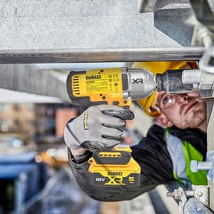 Dewalt 18V / 1/2 Inch XR Cordless Brushless High Torque Impact Wrench (Bare Tool), DCF900N-B1