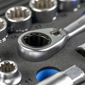 Hogert 18 Pcs 1/4 & 3/8 Inch Sq. Drive Socket Set, HT1R478