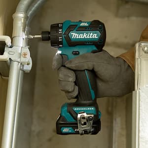 Makita 12V max CXT BL Cordless 6.35 mm (1/4") Drill Driver with Rapid Charger & 2 Pcs 12V Max 1.5Ah Batteries, DF032DWYE