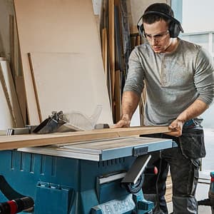 Bosch 1800 W / 254 mm Professional Powerful & Large Cutting Capacity Table Saw, GTS 254