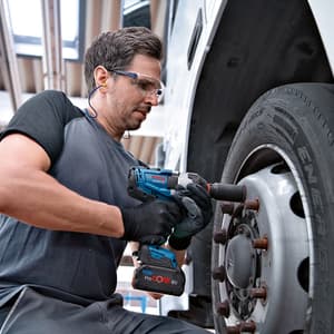 Bosch 3/4 Inch Sq. / 18V Brushless Professional Cordless Impact Wrench (Without Battery & Charger), GDS 18V-1050 H (Solo)