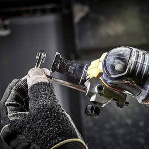Dewalt 18V XR Li-ion Cordless Oscillating Tool with Brushless Motor 2x2.0 Ah Battery, DCS355D2-QW