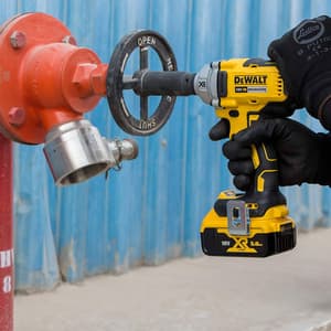 Dewalt 18V / 950 Nm XR Li ion 3/4 Inch Cordless Impact Wrench with Brushless Motor (Bare), DCF897N-XJ