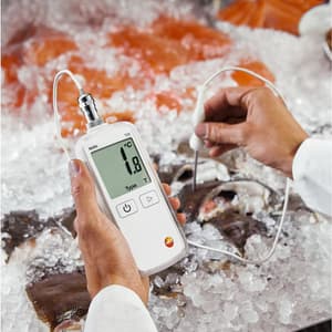 Testo -50 to +300°C Waterproof Digital Food Thermometer With Lockable Probe, Testo 108-2