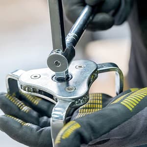 Stanley 65 - 120 mm Self Gripping Oil Filter Wrench, STHT80880-0