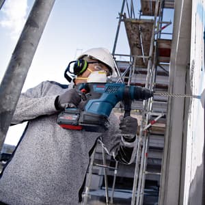 Bosch 18V Professional Cordless Rotary Hammer With SDS Plus (BITURBO Brushless), GBH 18V-34 CF (Solo)