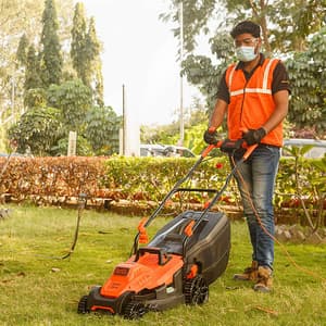 Black+Decker 1600W / 14 Inch Winged Blade 45L Grassbox Capacity Lawn Mower With Bike Handle, BEMW471BH-B1