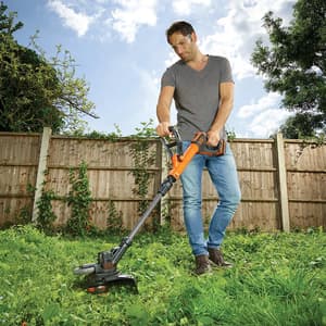 Black+Decker 18V / 28 cm Cordless Power Command String Trimmer With Batteries & Charger, STC1820EPCF-B1