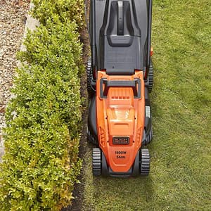 Black+Decker 34cm 1400W Rotary Lawnmower With Ergonomic Handle Design, BEMW461BH-GB