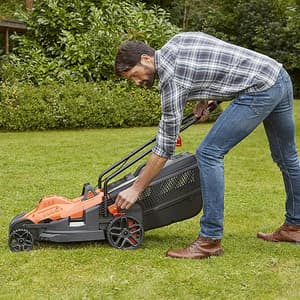 Black+Decker 34cm 1400W Rotary Lawnmower With Ergonomic Handle Design, BEMW461BH-GB
