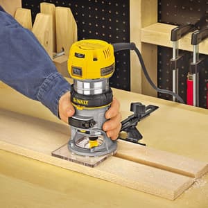 Dewalt 900W 6 - 8mm Compact Fixed Base Router, D26200-QS