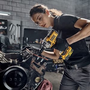 Dewalt 18V XR Li-ion 3 Speed Cordless Impact Wrench with Brushless Motor & 2x 5Ah Batteries, DCF892P2T-QW