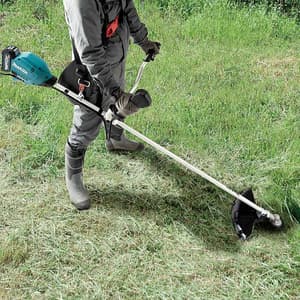 Makita 40Vmax XGT BL 3-Speed Cordless Grass Trimmer with Rapid Charger & 1 Pcs 4.0Ah Battery, UR006GM101