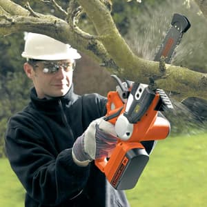 Black + Decker 200 mm / 8 inch 18V Cordless Chainsaw, GKC1820L20-QW