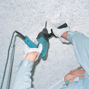 Makita 20mm (3/4") 710W Adapted for SDS-PLUS bits, HR2020