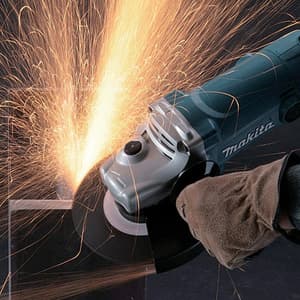 Makita 180mm / 7 inch, 2000W Angle Grinder with Large Trigger Switch, GA7050