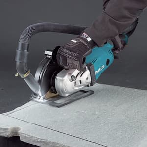 Makita 180mm / 7 inch, 2200W Angle Grinder with Large Trigger Switch, GA7020