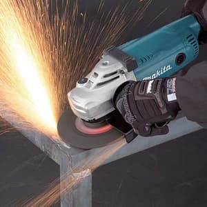 Makita 180mm / 7 inch, 2200W Angle Grinder with Large Trigger Switch, GA7020