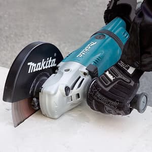 Makita 180mm / 7 inch, 2400W Angle Grinder with Large Trigger Switch, GA7030