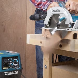 Makita 185mm / 7-1/4 inch 1200W Circular Saw, HS7600