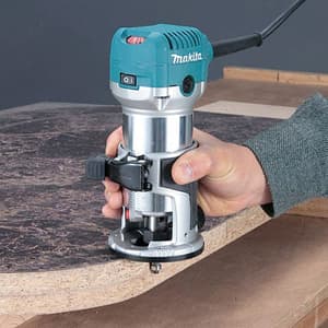 Makita 6mm (1/4") / 8mm (3/8") 710W Variable Speed Trimmer, RT0700C