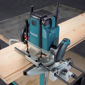 Makita 12 mm (1/2") / 2100W Variable Speed Plunge Router with Electric Brake, Soft Start & Dual LED Lights, RP2301FC
