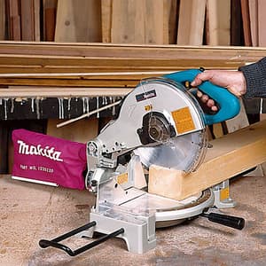 Makita 260 mm (10-1/4") / 1650 W Compound Miter Saw, LS1045