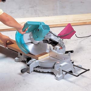 Makita 305 mm (12") / 1650W Compound Miter Saw, LS1221